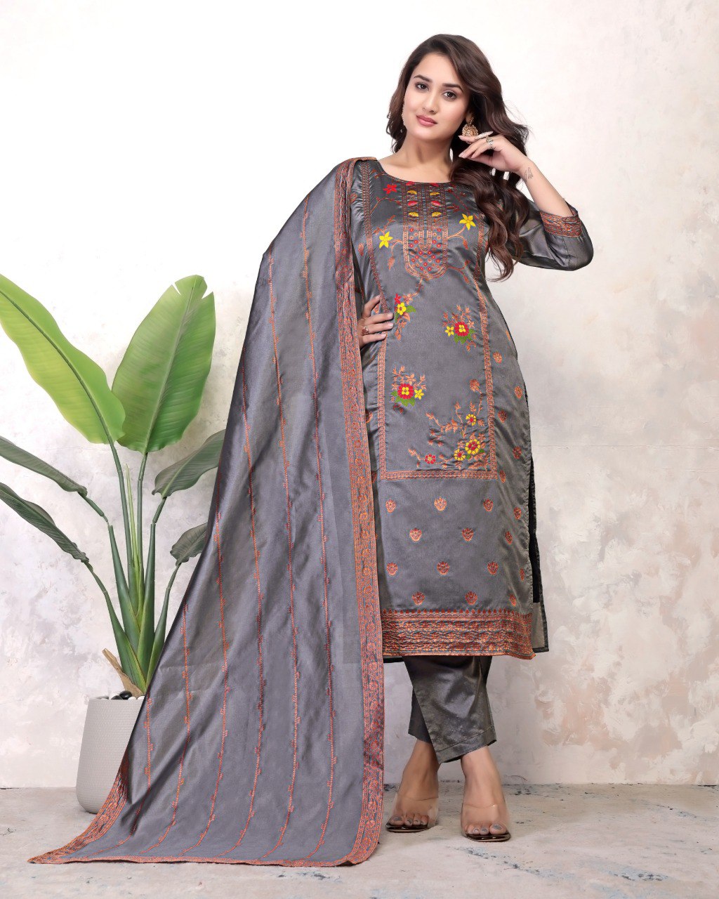 Introducing New Kurti Dupatta & Bottom Set πβ¨